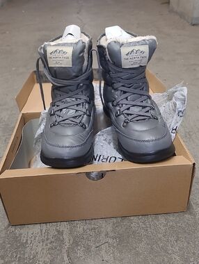 Mint ConditionThe North Face Gray Quilted Lace-Up Thermoball Winter Boots
